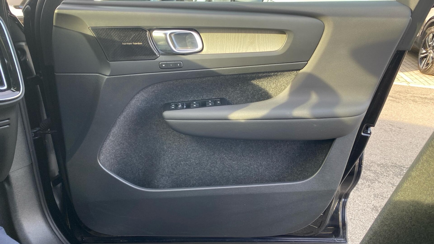 Used Volvo XC40 2022 for sale - 76424638: Photo 30