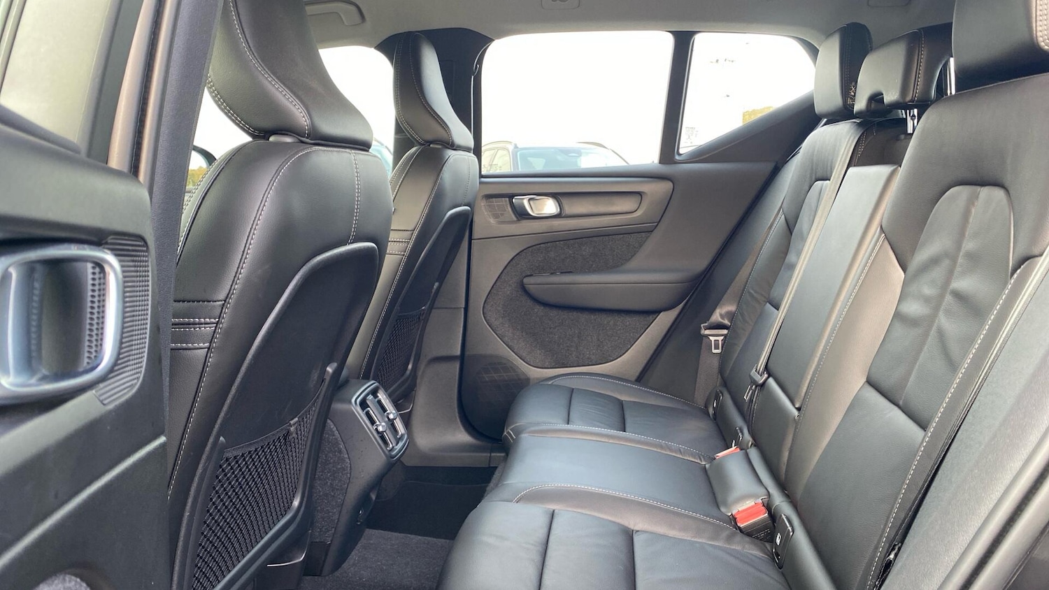 Used Volvo XC40 2022 for sale - 76424638: Photo 32