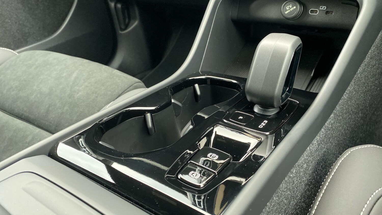 Used Volvo XC40 2026 for sale - 77898241: Photo 11