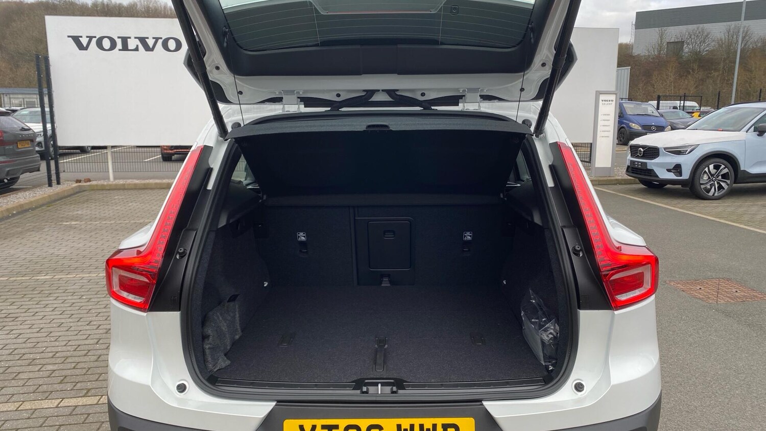 Used Volvo XC40 2026 for sale - 77898241: Photo 13