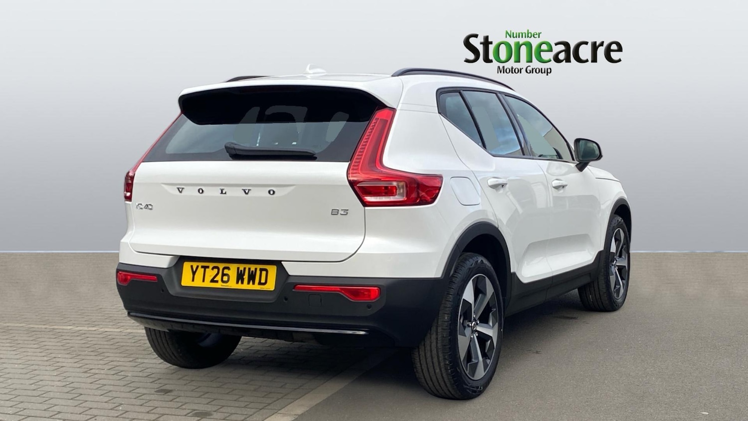 Used Volvo XC40 2026 for sale - 77898241: Photo 2