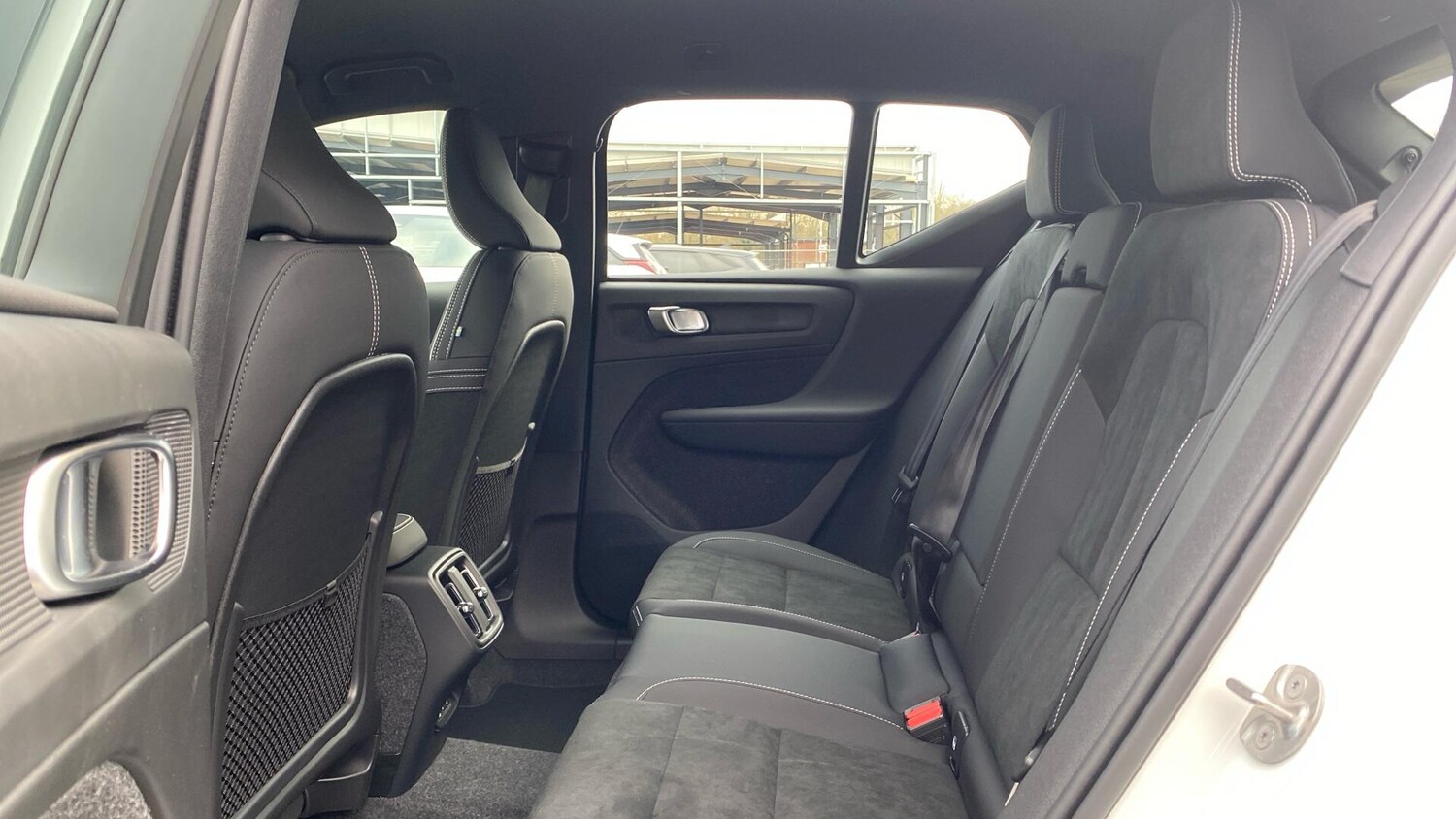 Used Volvo XC40 2026 for sale - 77898241: Photo 24