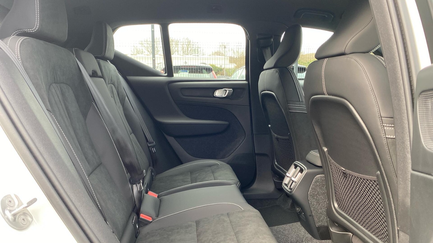 Used Volvo XC40 2026 for sale - 77898241: Photo 6