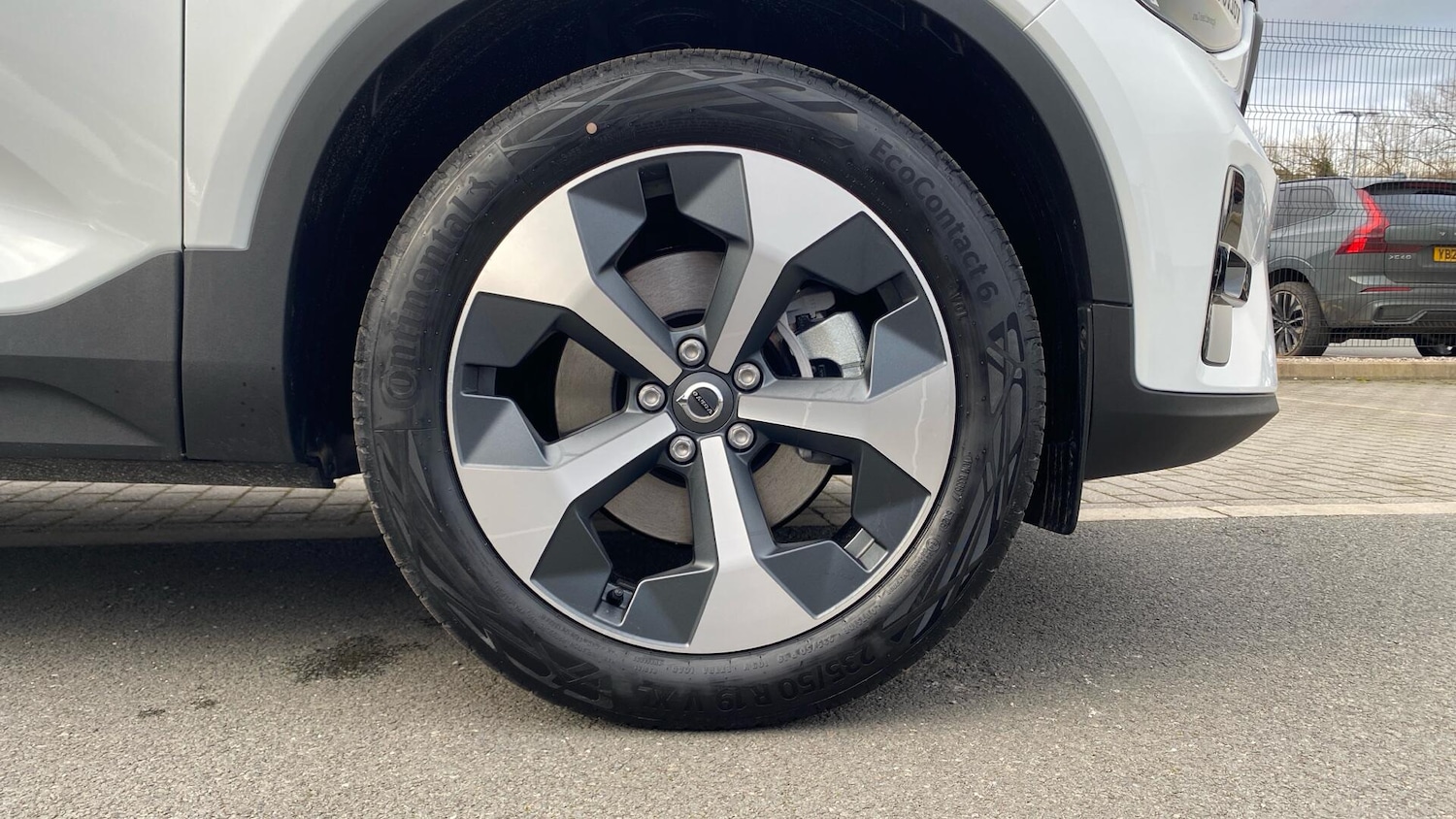 Used Volvo XC40 2026 for sale - 77898241: Photo 9