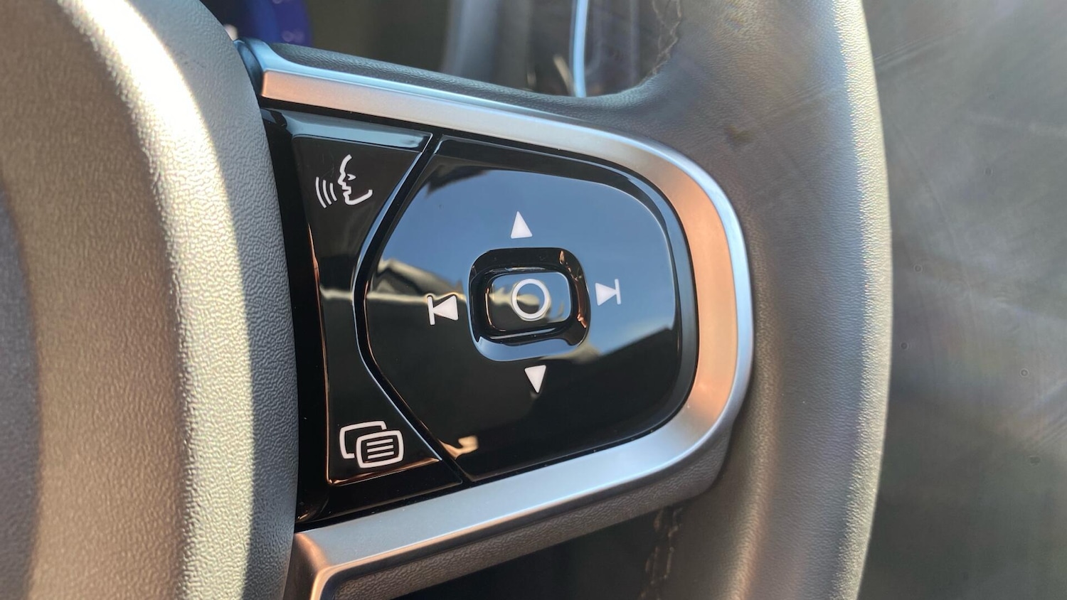 Used Volvo S60 2023 for sale - 77940359: Photo 18