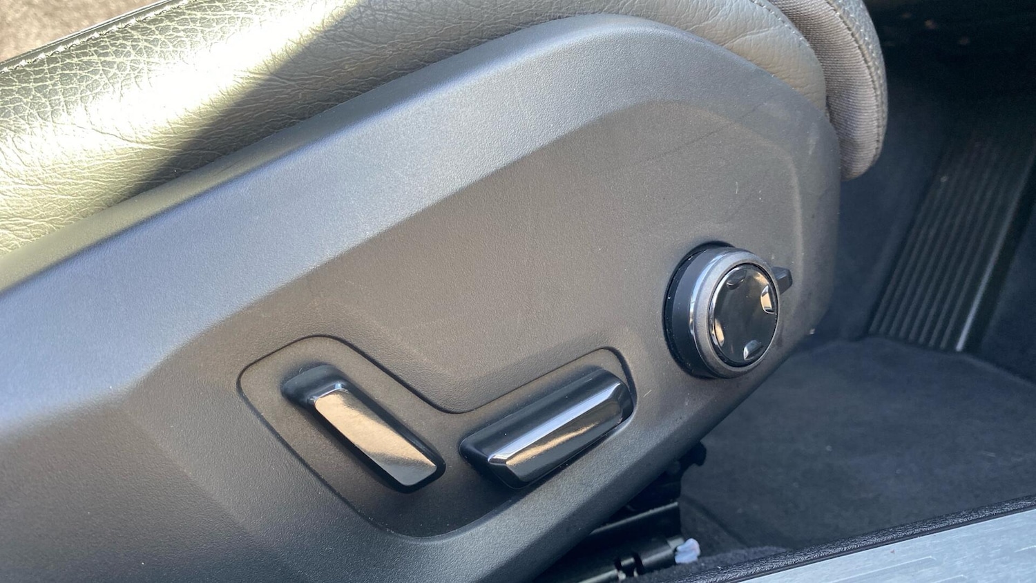 Used Volvo S60 2023 for sale - 77940359: Photo 22