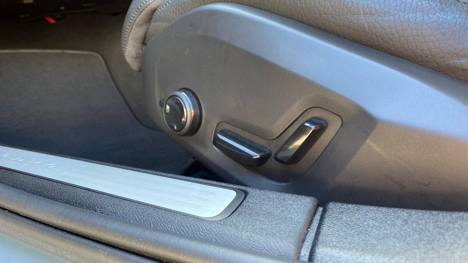 Used Volvo S60 2023 for sale - 77940359: Photo 23