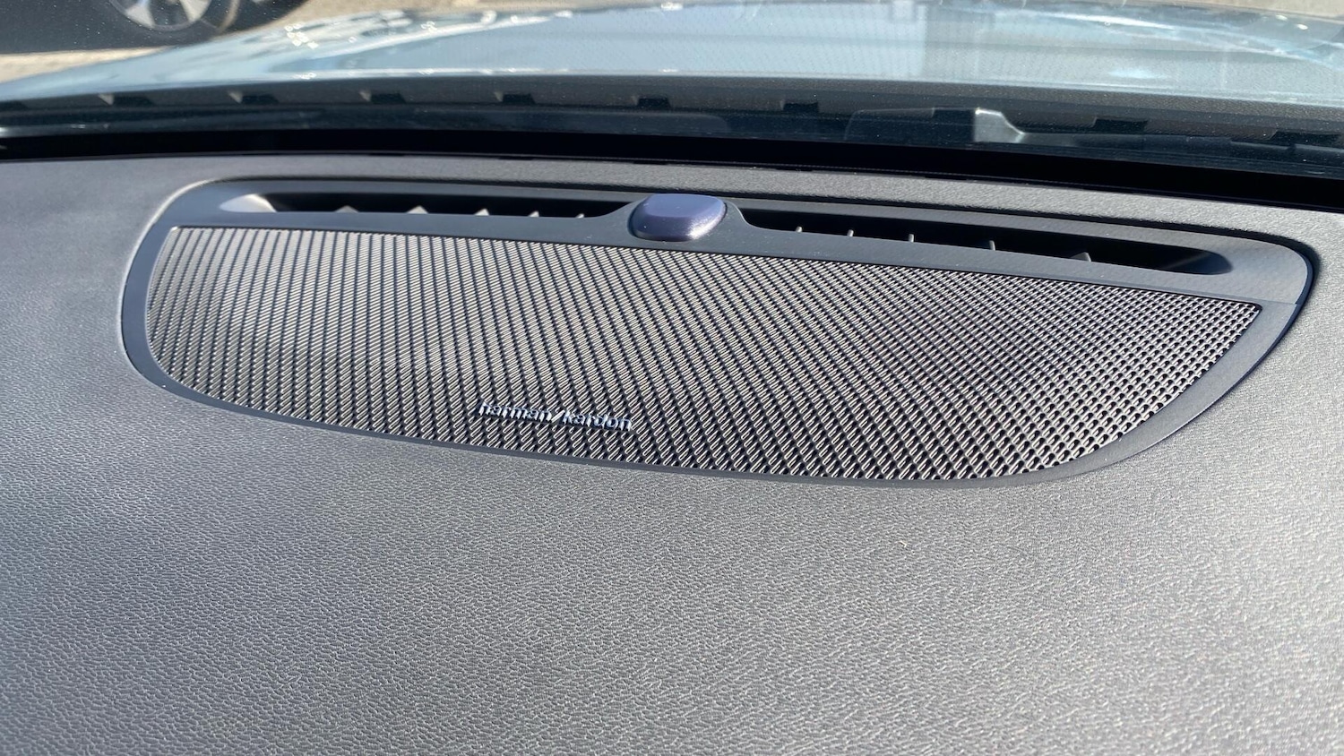 Used Volvo S60 2023 for sale - 77940359: Photo 39