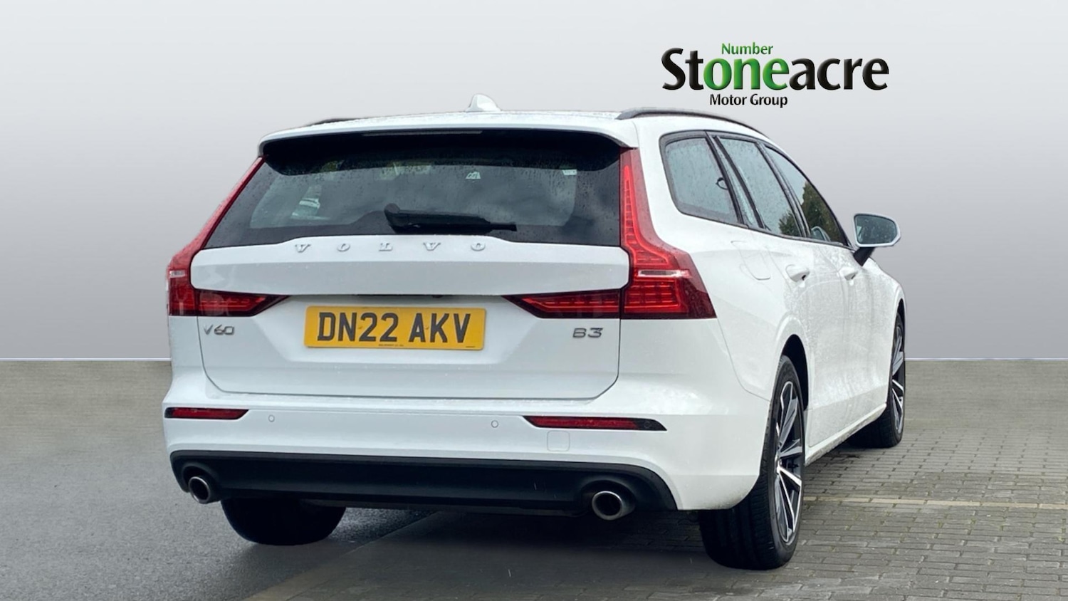 Used Volvo V60 2022 for sale - 76370987: Photo 2