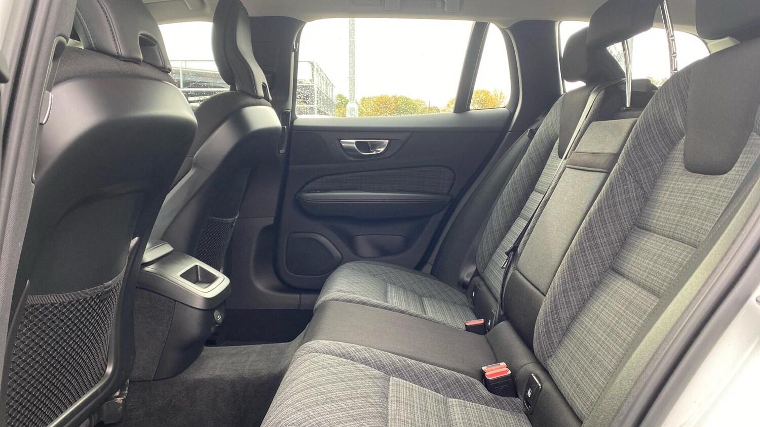 Used Volvo V60 2022 for sale - 76370987: Photo 30