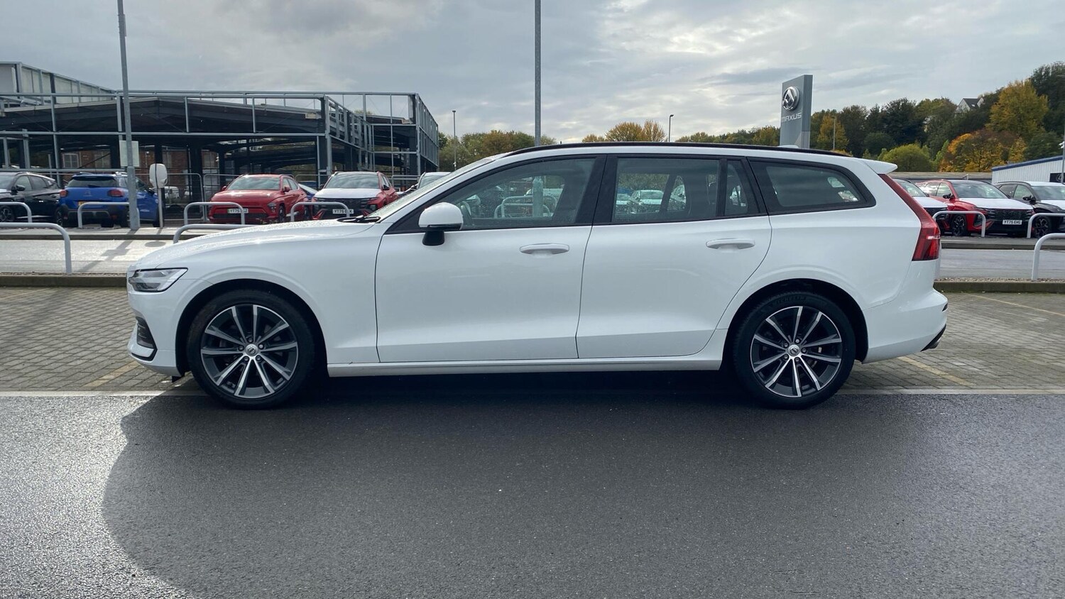 Used Volvo V60 2022 for sale - 76370987: Photo 34