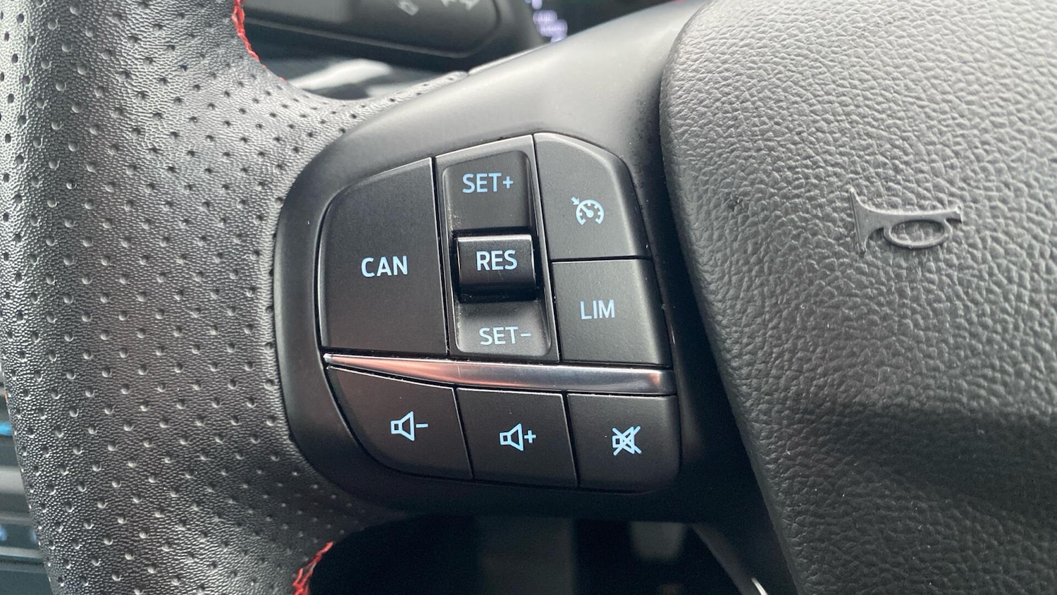 Used Ford Focus 2023 for sale - 77109577: Photo 16