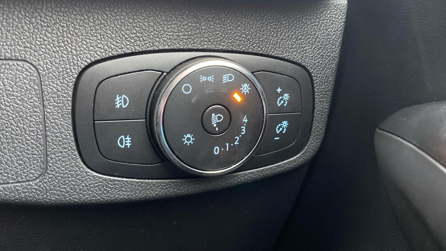 Used Ford Focus 2023 for sale - 77109577: Photo 19