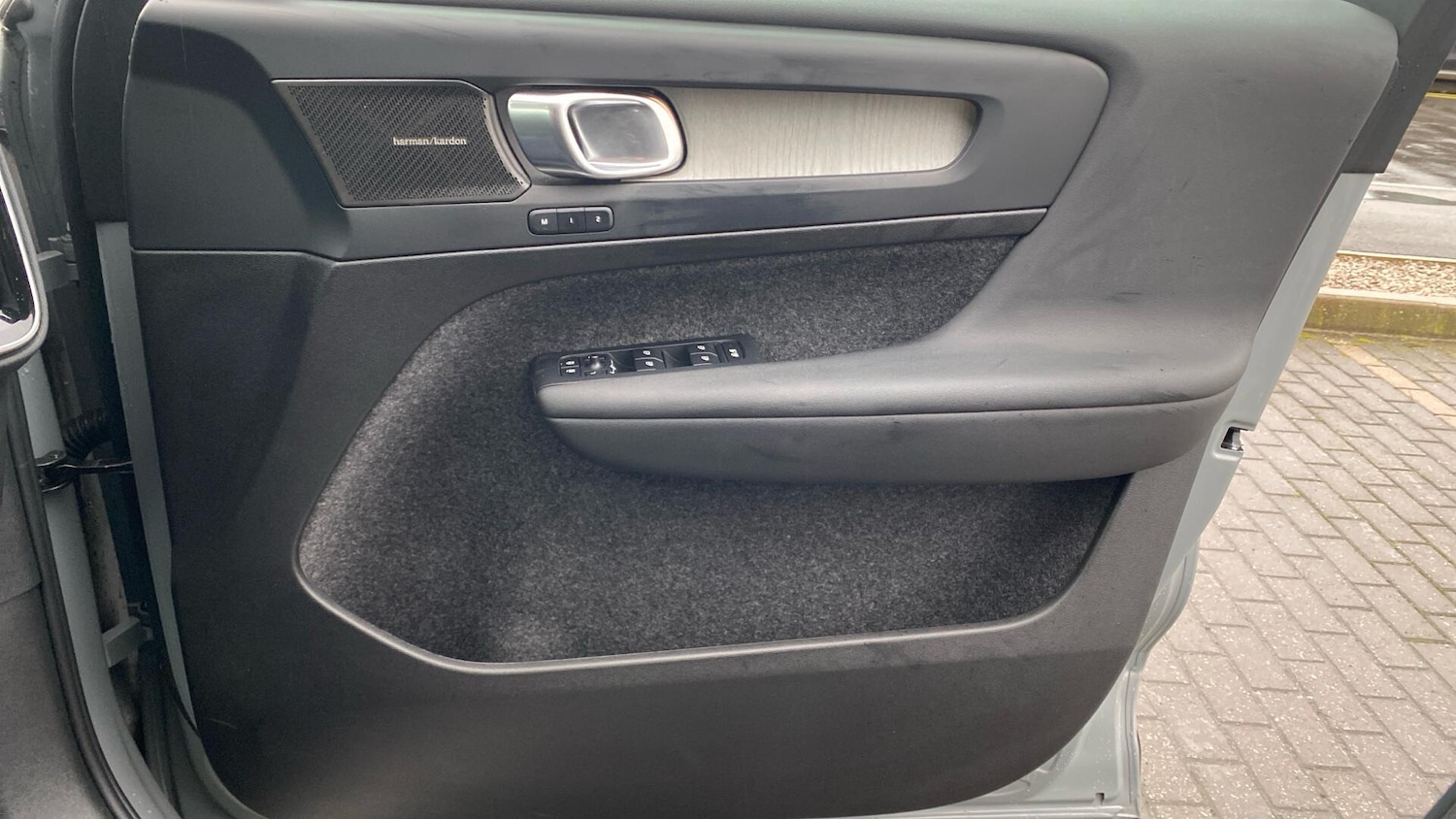 Used Volvo XC40 2024 for sale - 76855861: Photo 26