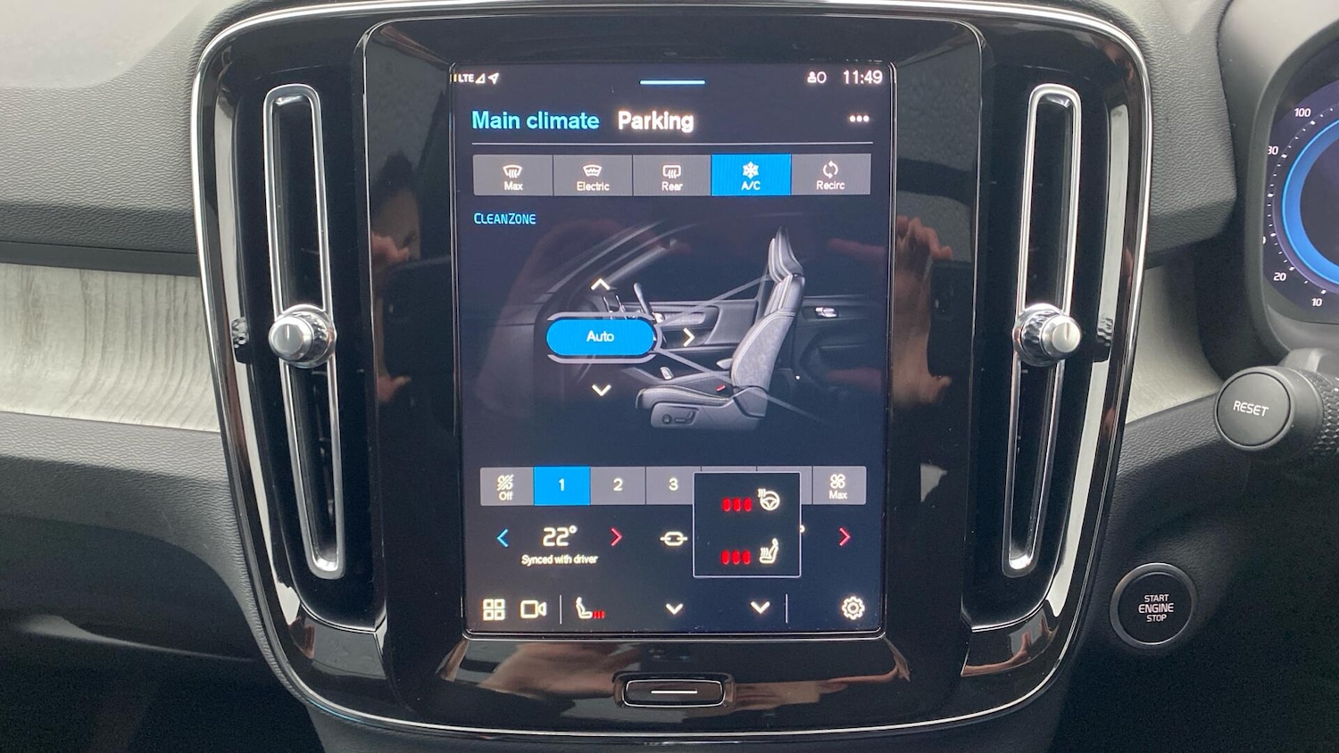 Used Volvo XC40 2024 for sale - 76855861: Photo 29