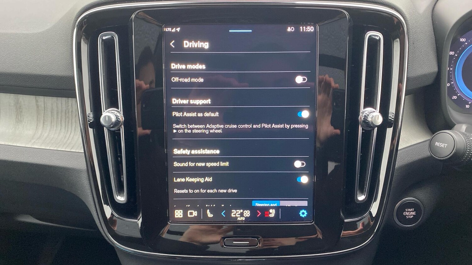 Used Volvo XC40 2024 for sale - 76855861: Photo 30