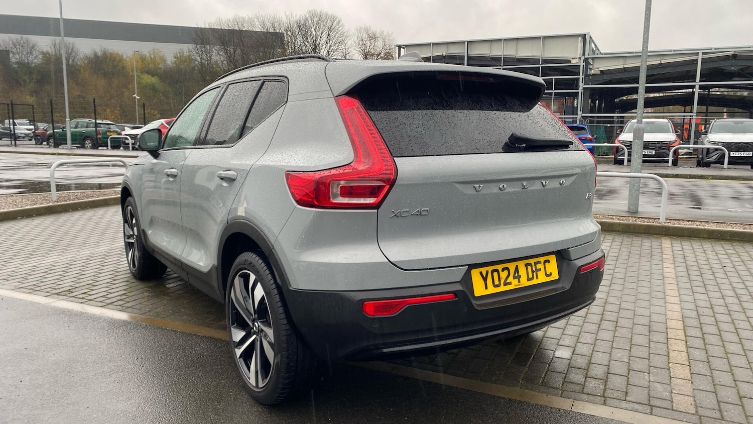 Used Volvo XC40 2024 for sale - 76855861: Photo 5