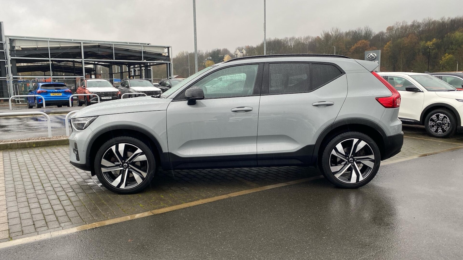 Used Volvo XC40 2024 for sale - 76855861: Photo 6