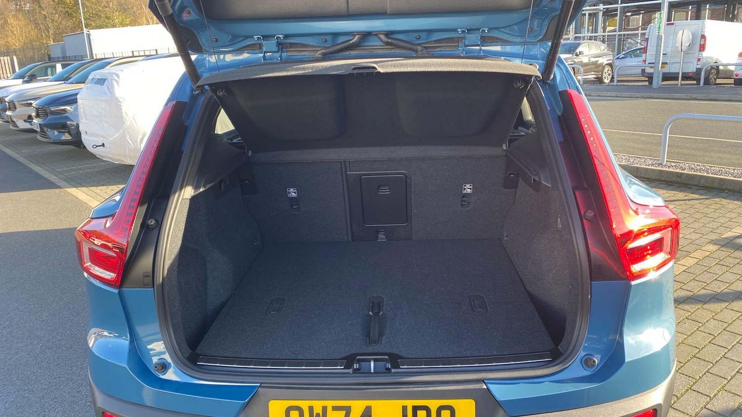 Used Volvo XC40 2025 for sale - 76657058: Photo 14