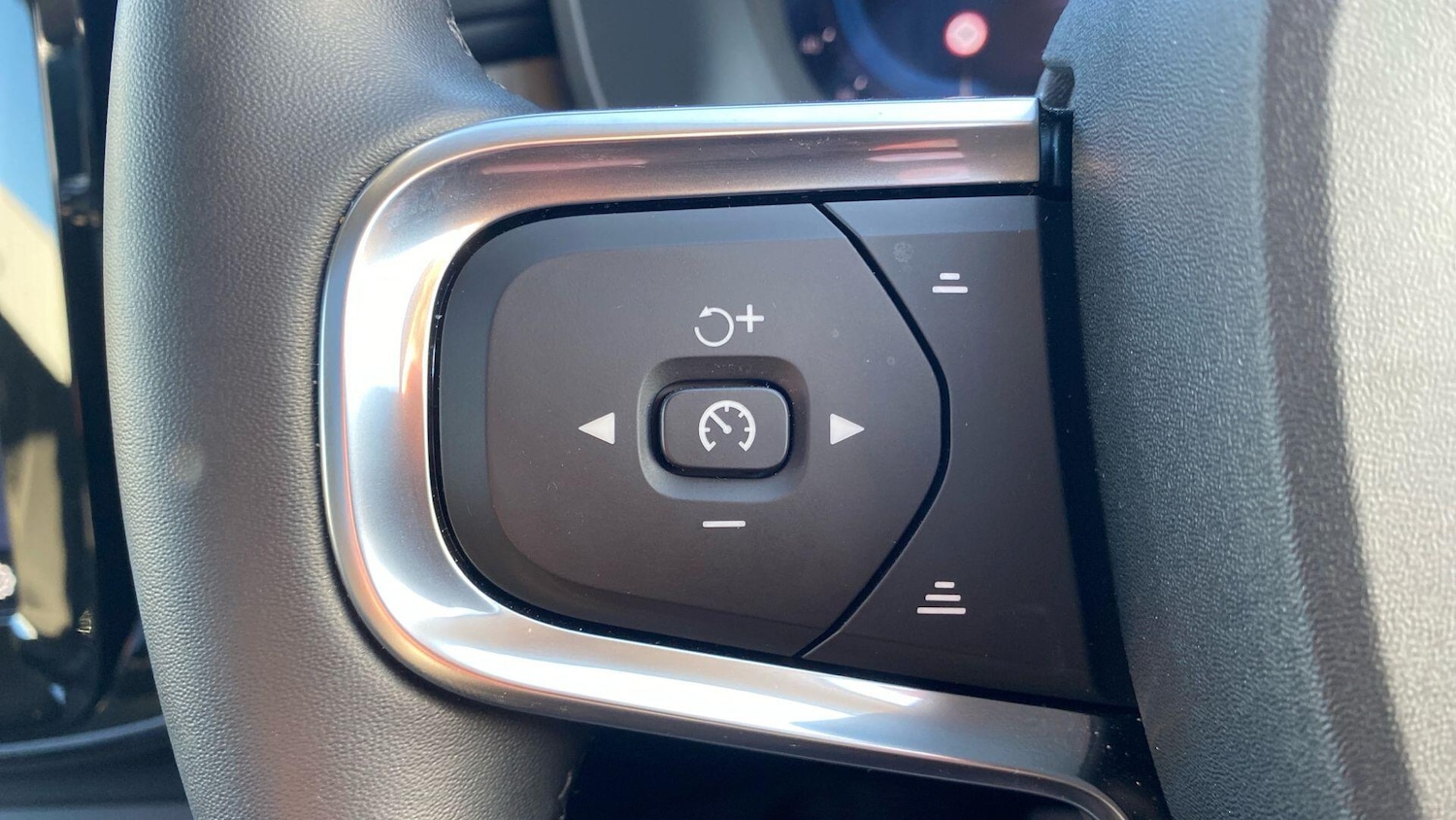 Used Volvo XC40 2025 for sale - 76657058: Photo 22