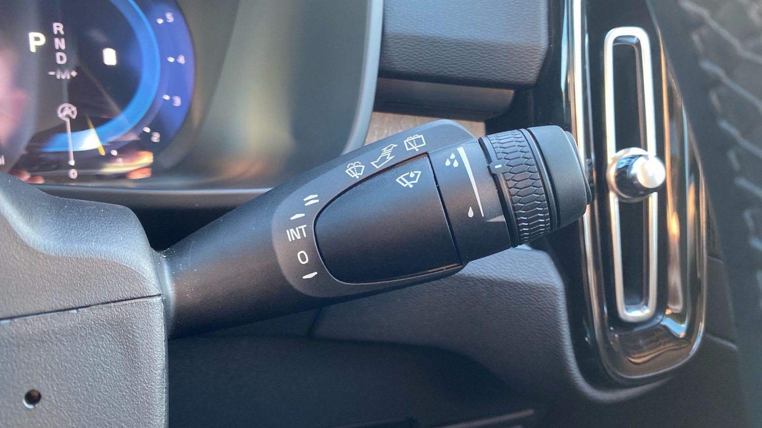 Used Volvo XC40 2025 for sale - 76657058: Photo 24