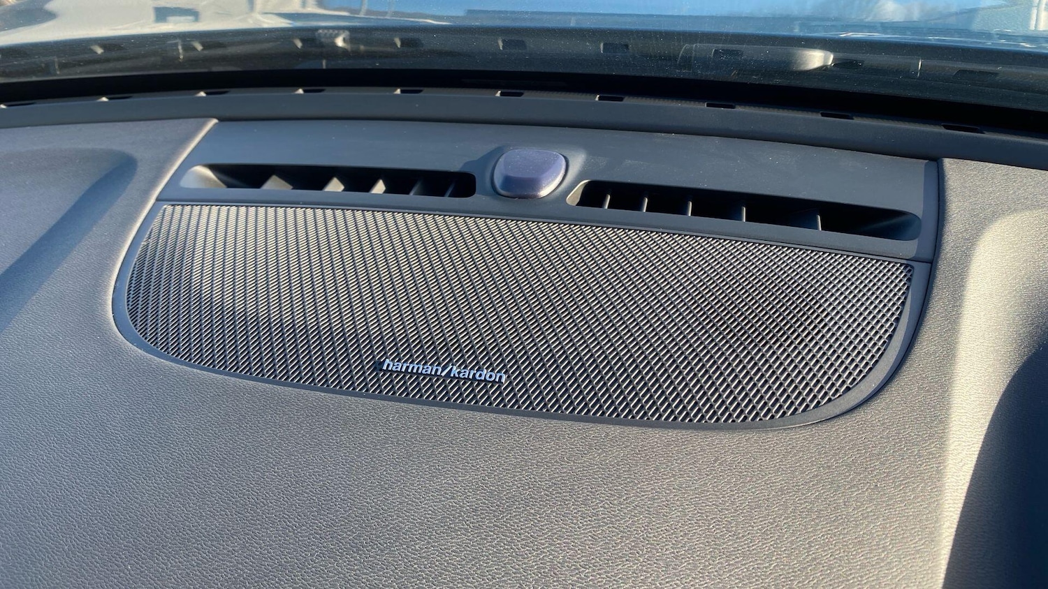 Used Volvo XC40 2025 for sale - 76657058: Photo 26