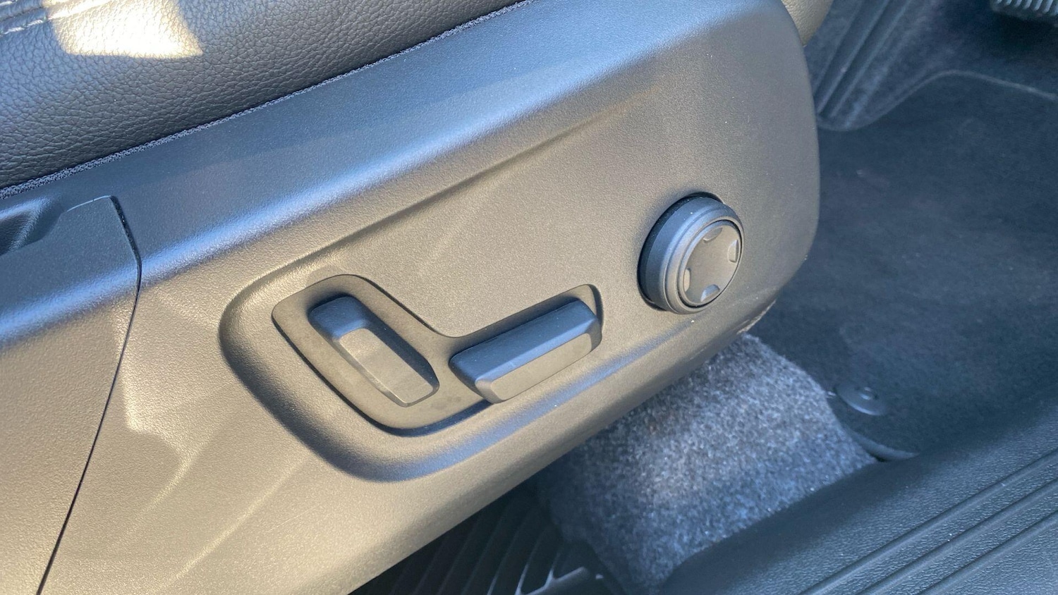 Used Volvo XC40 2025 for sale - 76657058: Photo 31