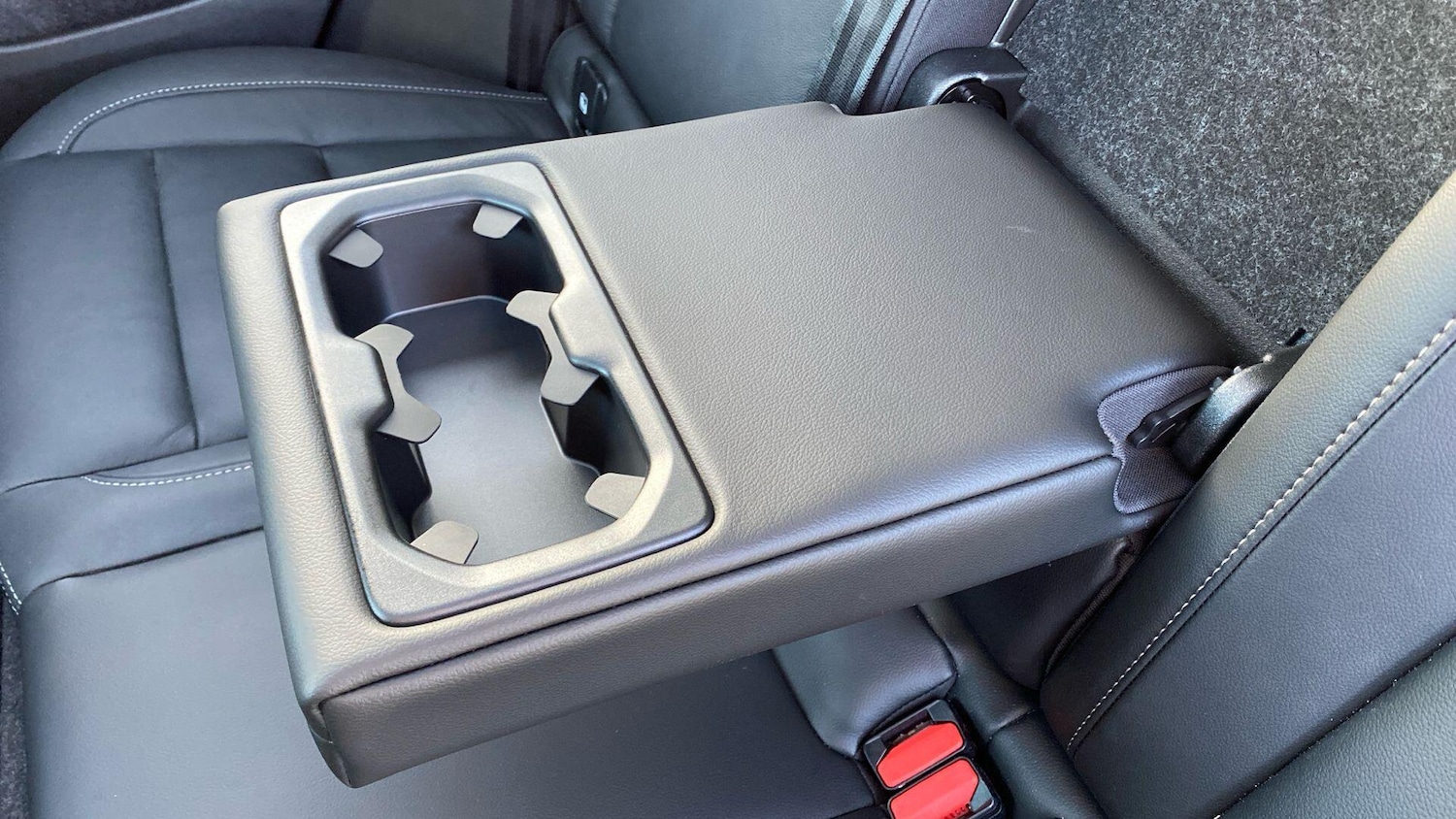 Used Volvo XC40 2025 for sale - 76657058: Photo 35