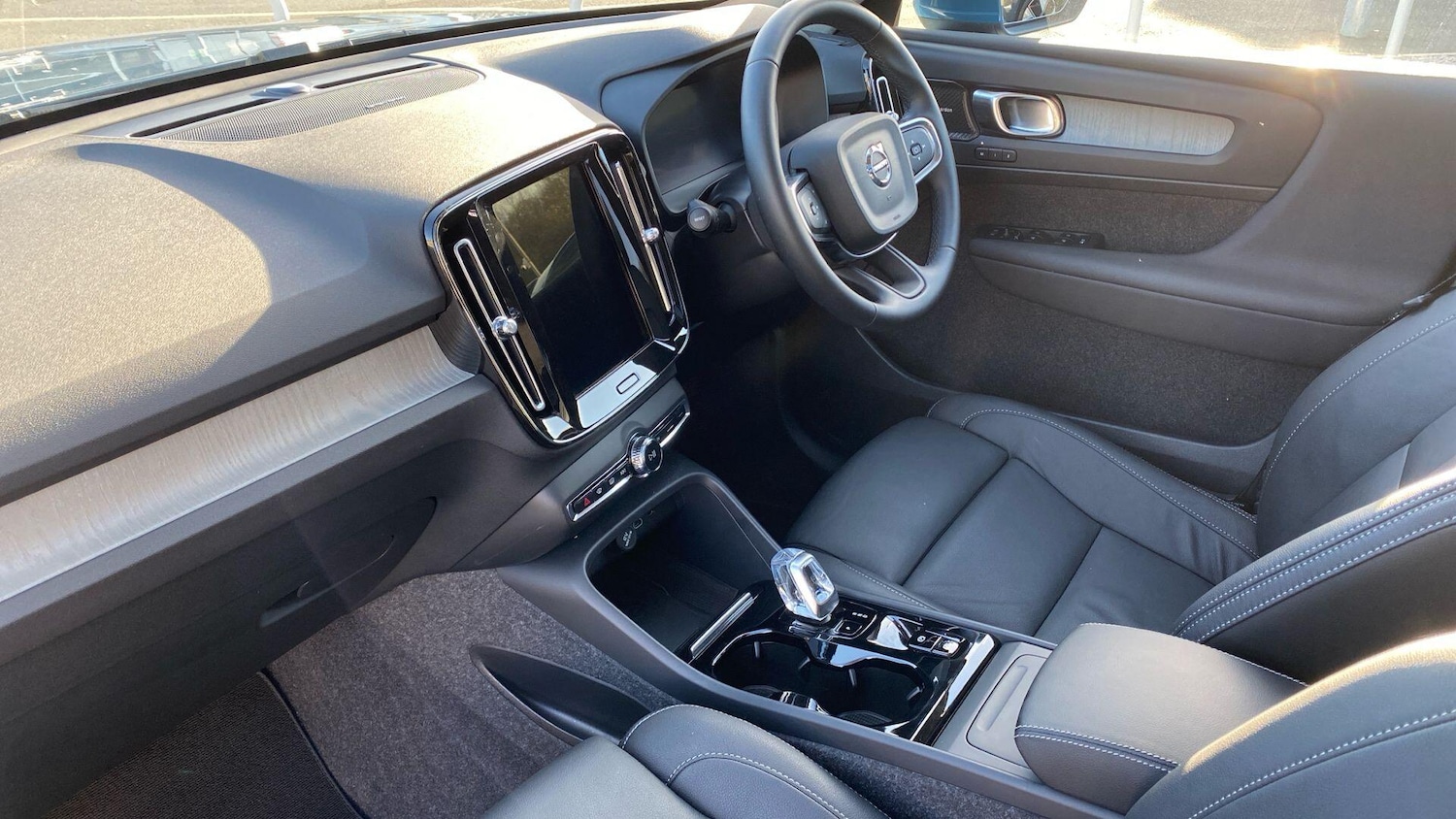 Used Volvo XC40 2025 for sale - 76657058: Photo 42