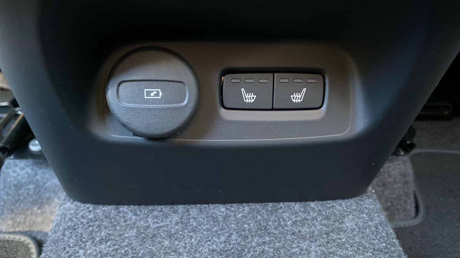 Used Volvo XC40 2025 for sale - 76657058: Photo 43