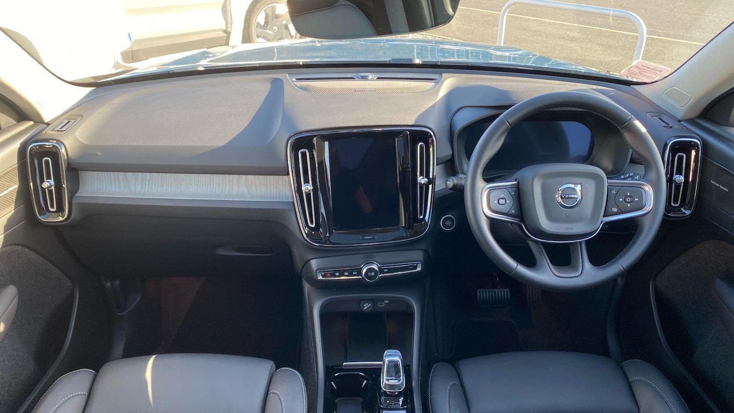 Used Volvo XC40 2025 for sale - 76657058: Photo 6