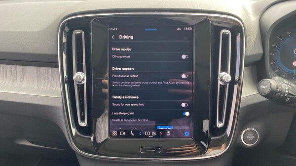 Used Volvo XC40 2024 for sale - 75269489: Photo 15