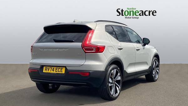 Used Volvo XC40 2024 for sale - 75269489: Photo 2