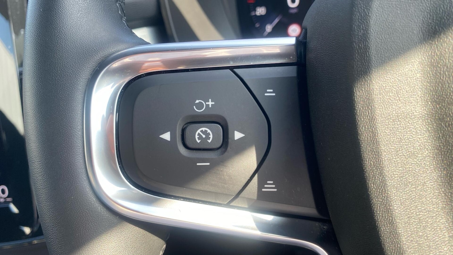 Used Volvo XC40 2021 for sale - 78204326: Photo 17