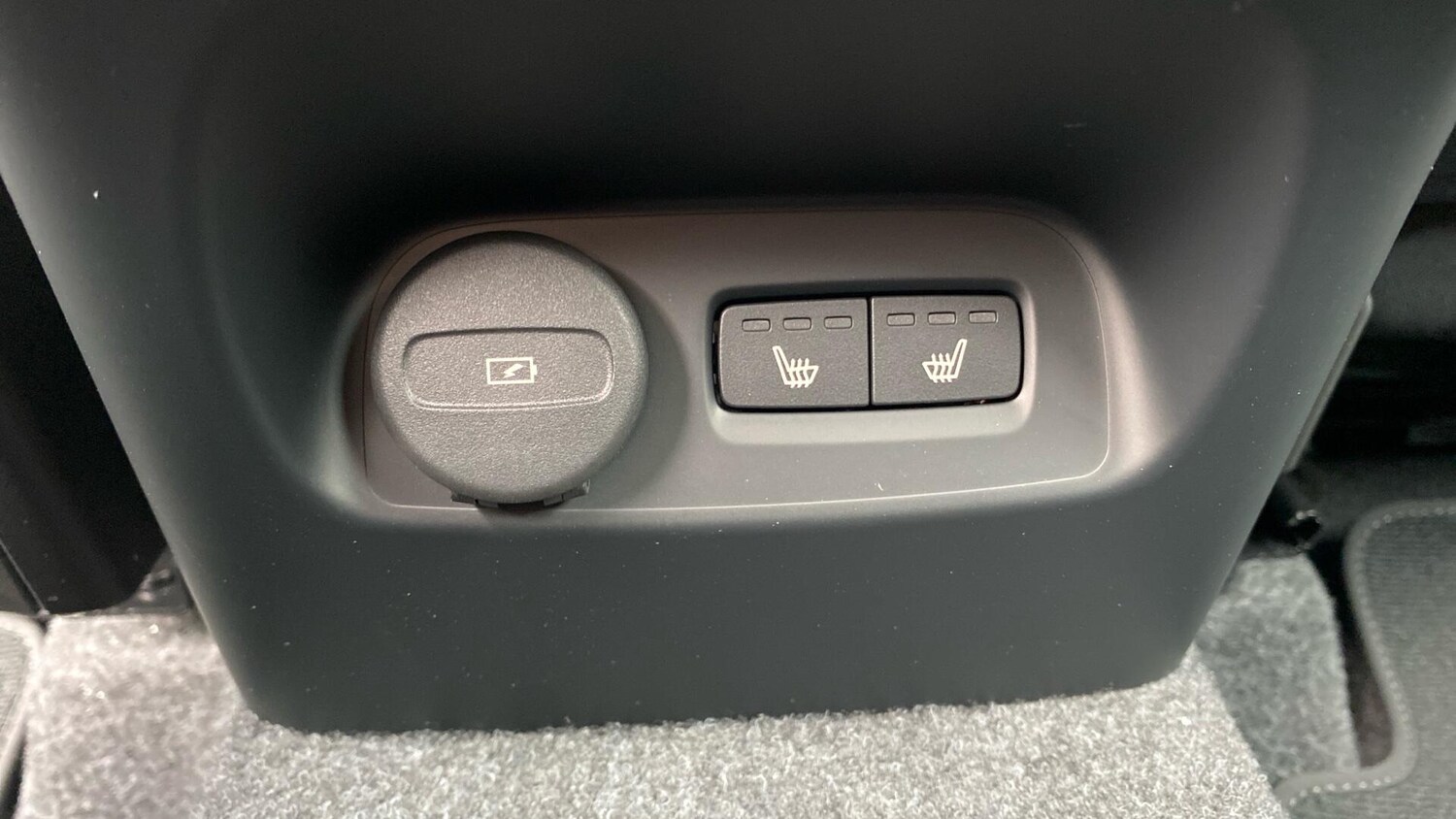 Used Volvo XC40 2026 for sale - 77898505: Photo 14