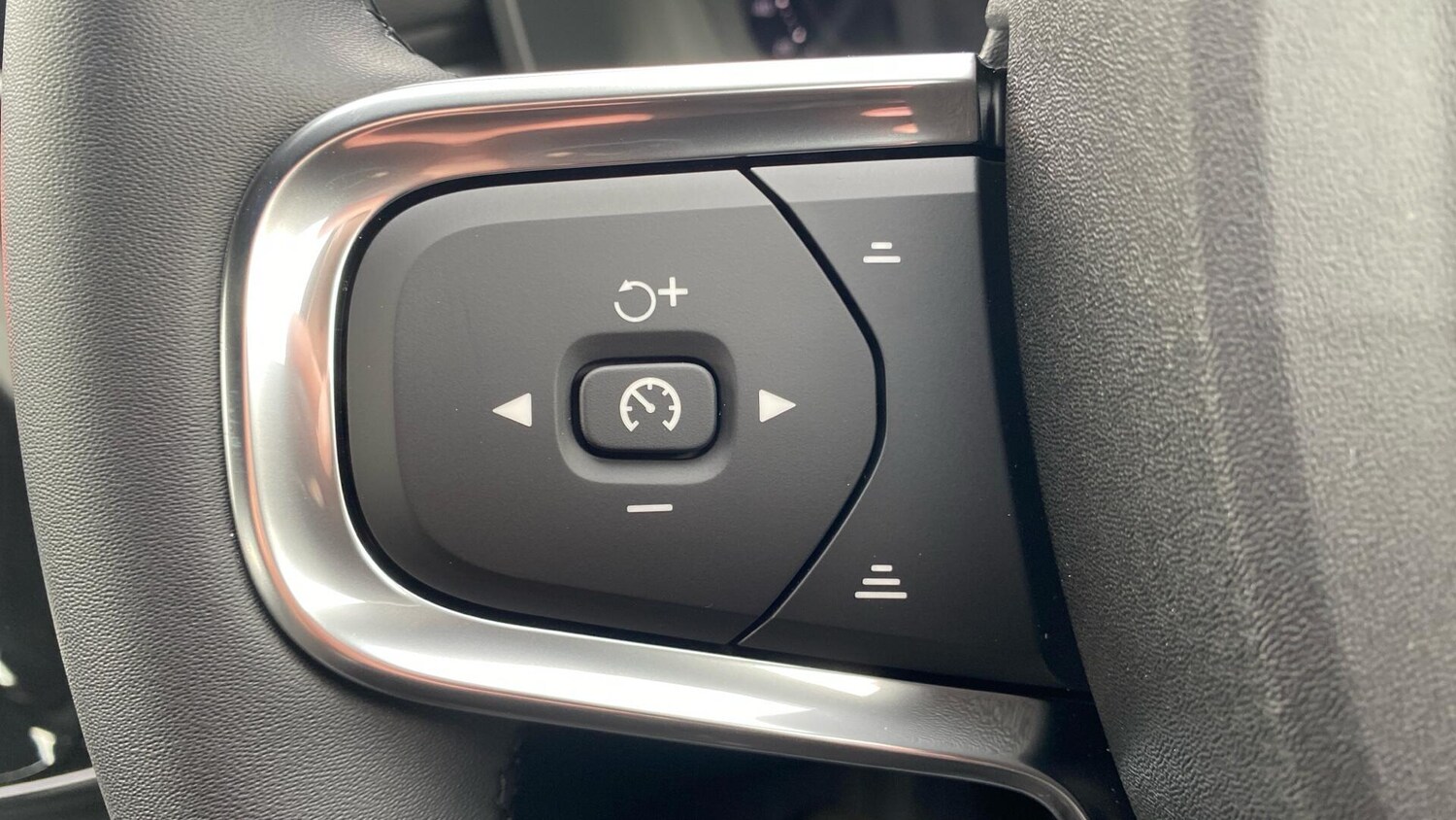 Used Volvo XC40 2026 for sale - 77898505: Photo 16