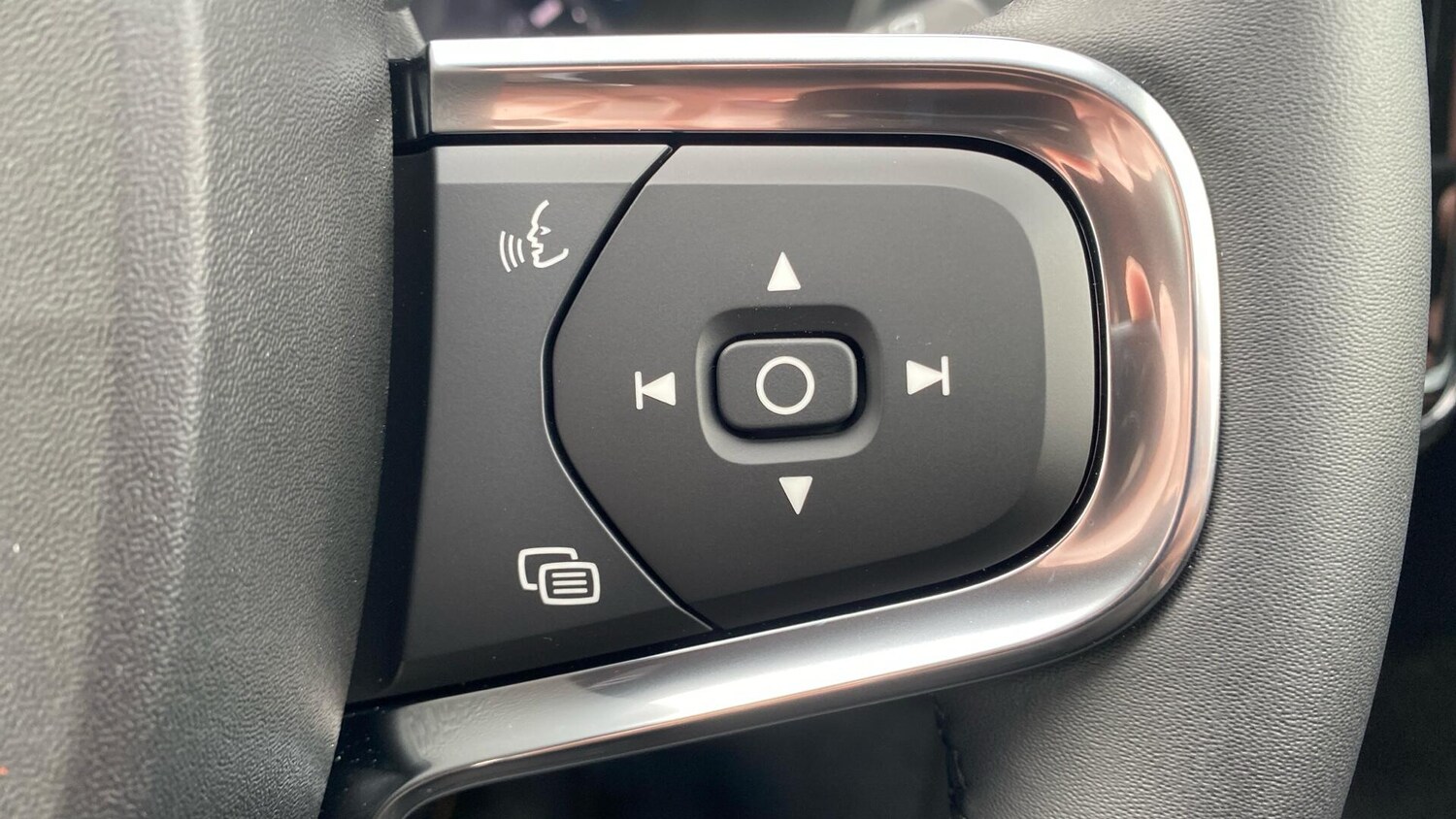 Used Volvo XC40 2026 for sale - 77898505: Photo 17