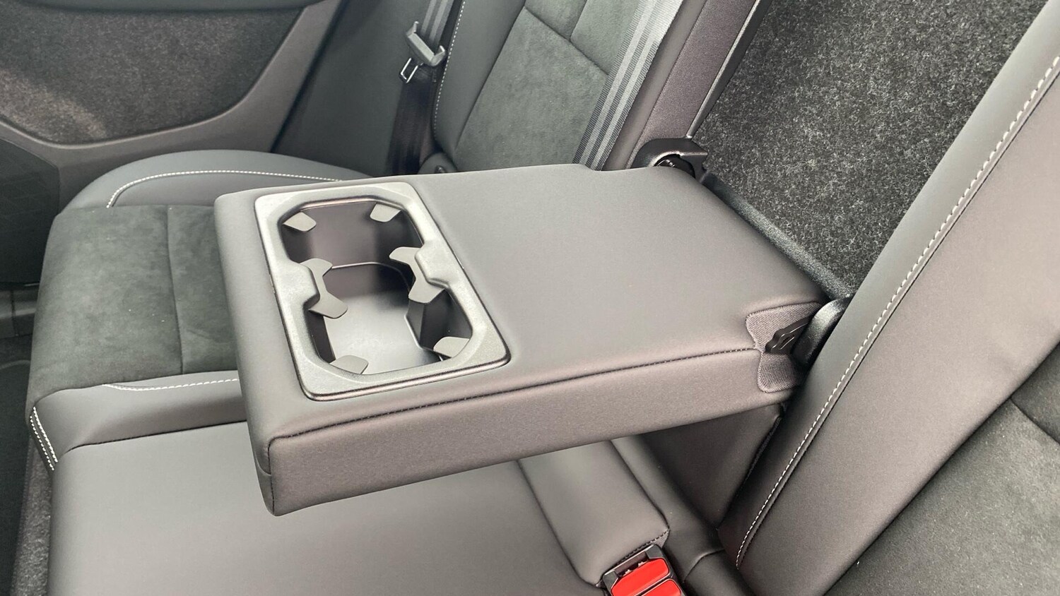 Used Volvo XC40 2026 for sale - 77898505: Photo 25