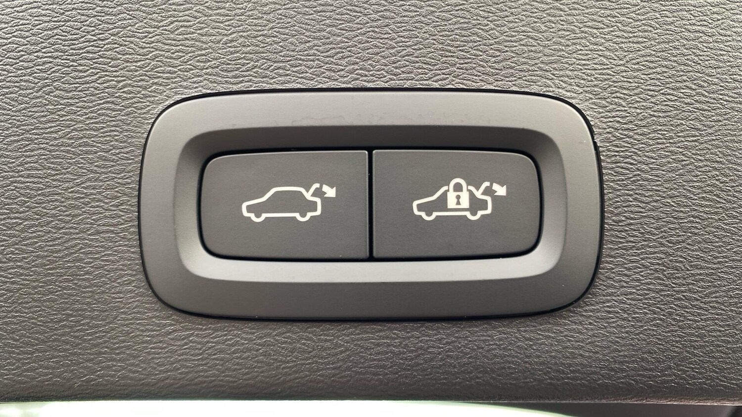 Used Volvo XC40 2026 for sale - 77898505: Photo 26