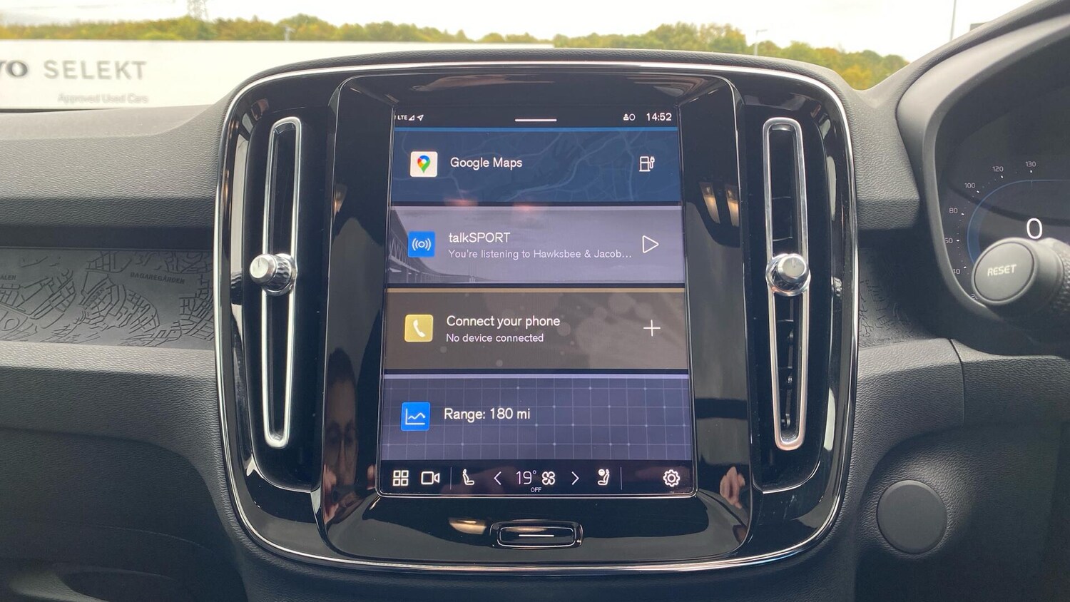 Used Volvo C40 2025 for sale - 75387312: Photo 12