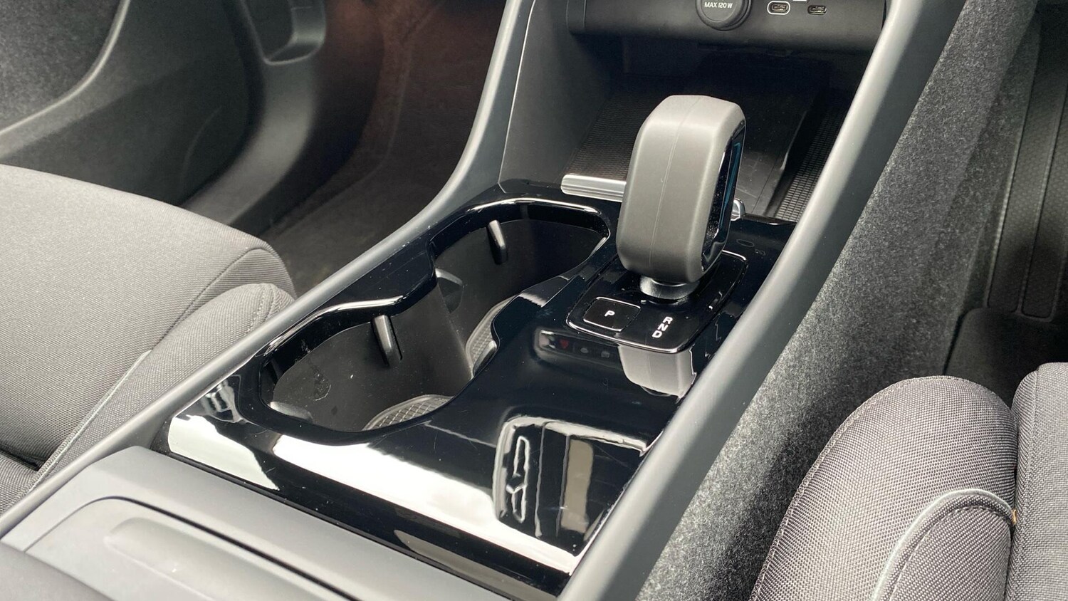 Used Volvo C40 2025 for sale - 75387312: Photo 24