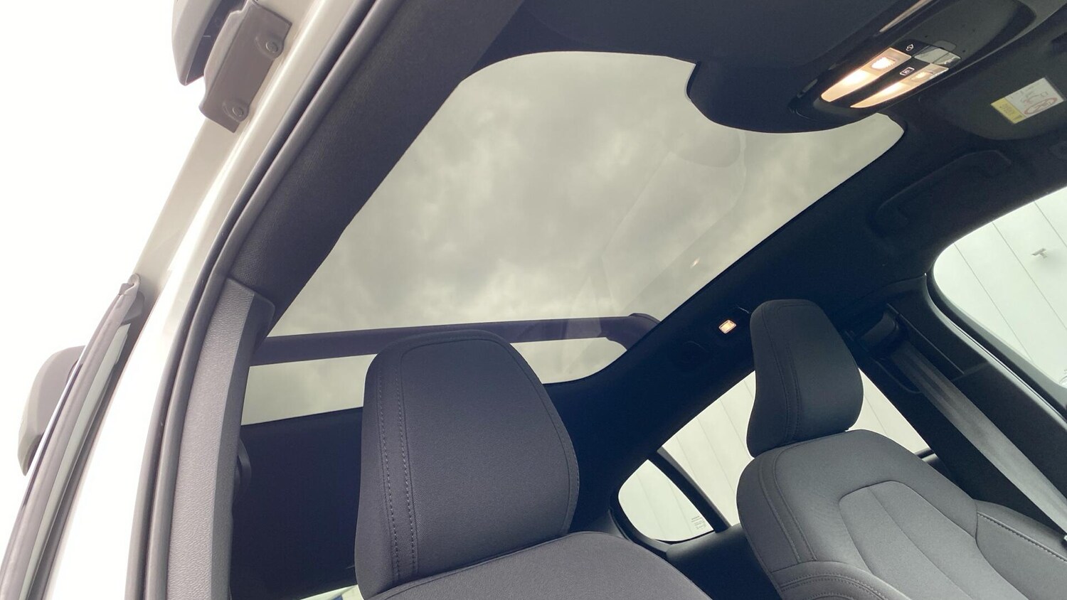 Used Volvo C40 2025 for sale - 75387312: Photo 29