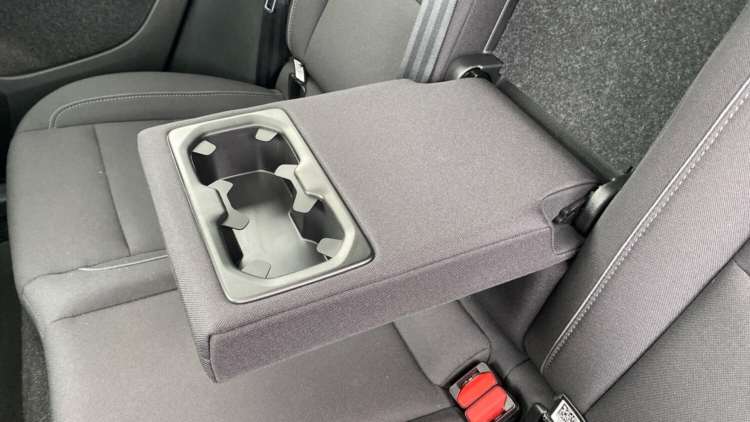 Used Volvo C40 2025 for sale - 75387312: Photo 32