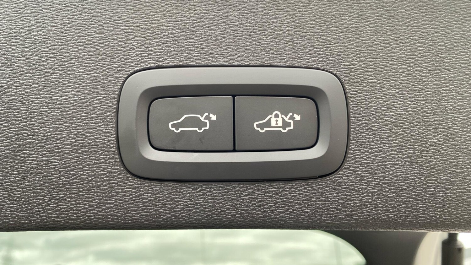 Used Volvo C40 2025 for sale - 75387312: Photo 33