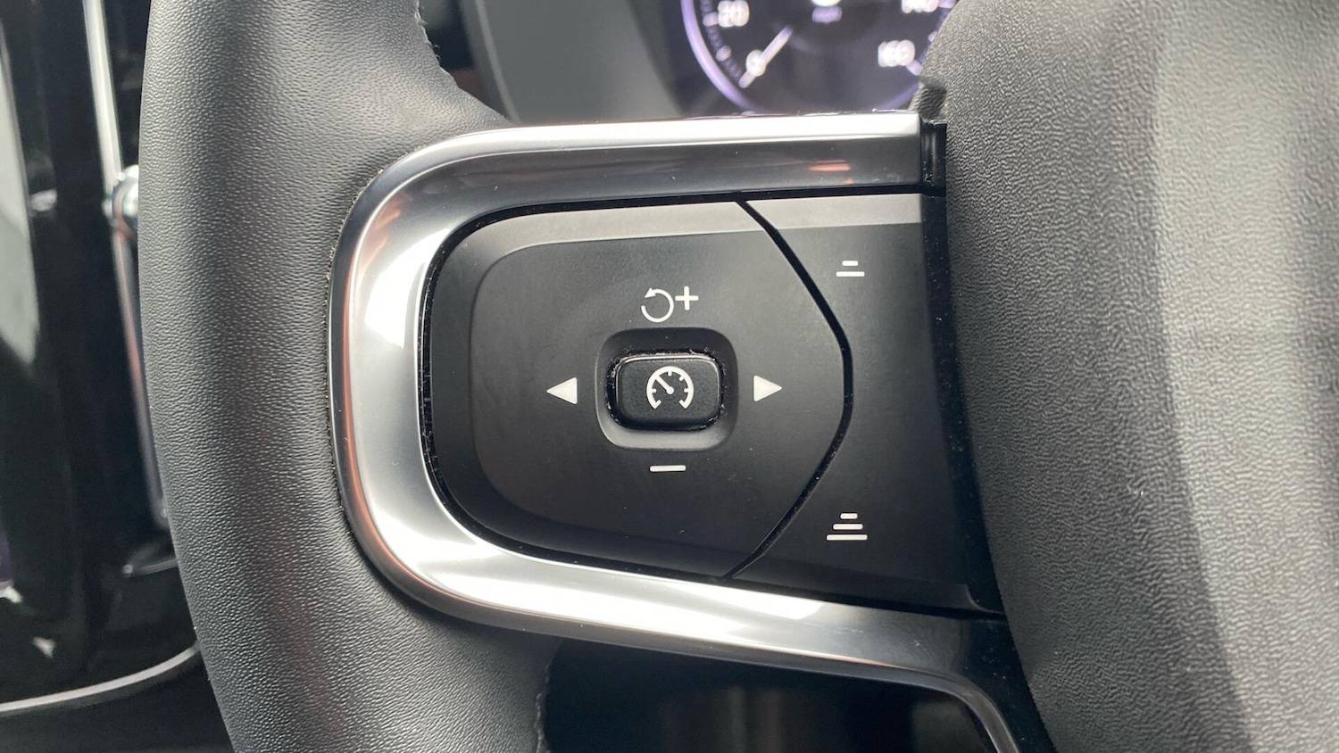 Used Volvo XC40 2022 for sale - 76855796: Photo 21