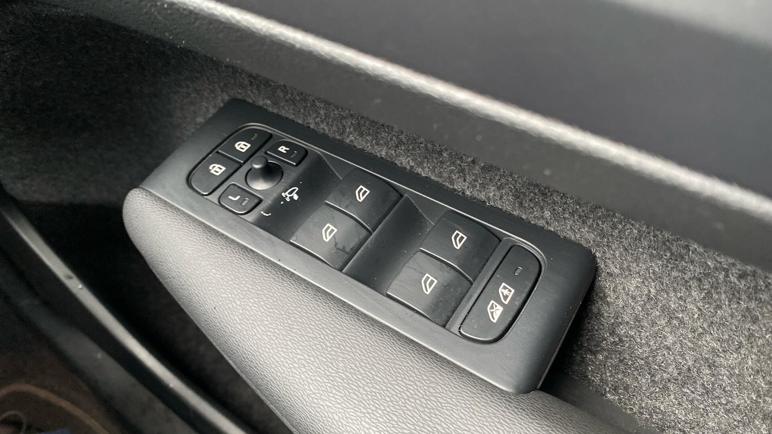 Used Volvo XC40 2022 for sale - 76855796: Photo 24