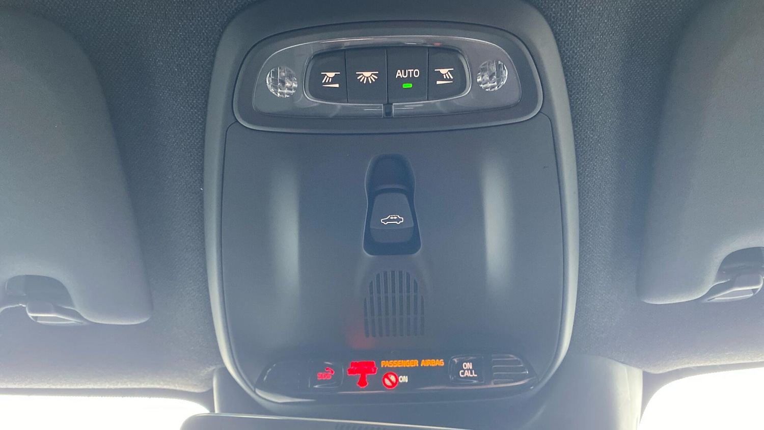 Used Volvo XC40 2022 for sale - 76855796: Photo 28