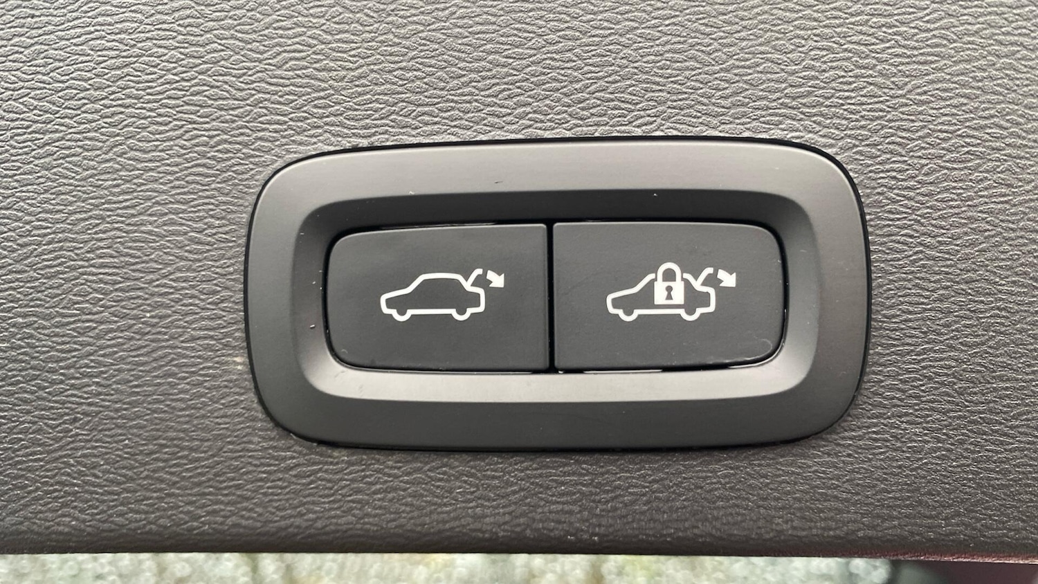 Used Volvo XC40 2022 for sale - 76855796: Photo 35