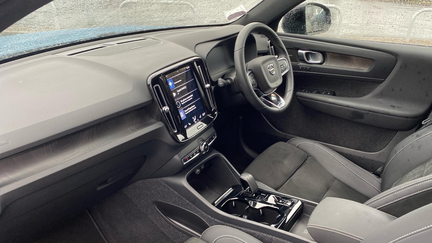 Used Volvo XC40 2022 for sale - 76855796: Photo 40