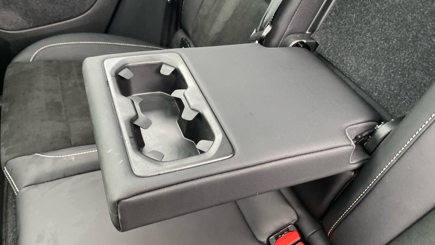 Used Volvo XC40 2022 for sale - 76855796: Photo 41